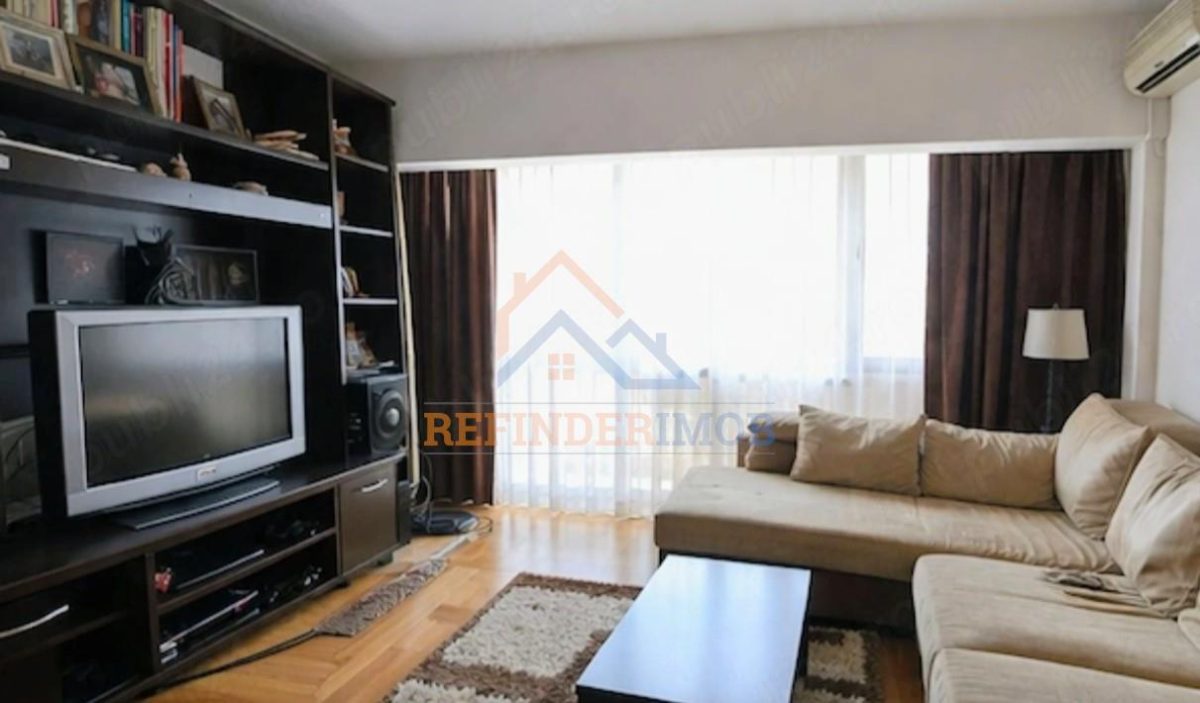 Blv Unirii 2 camere etaj intermediar pozitie foarte buna - 