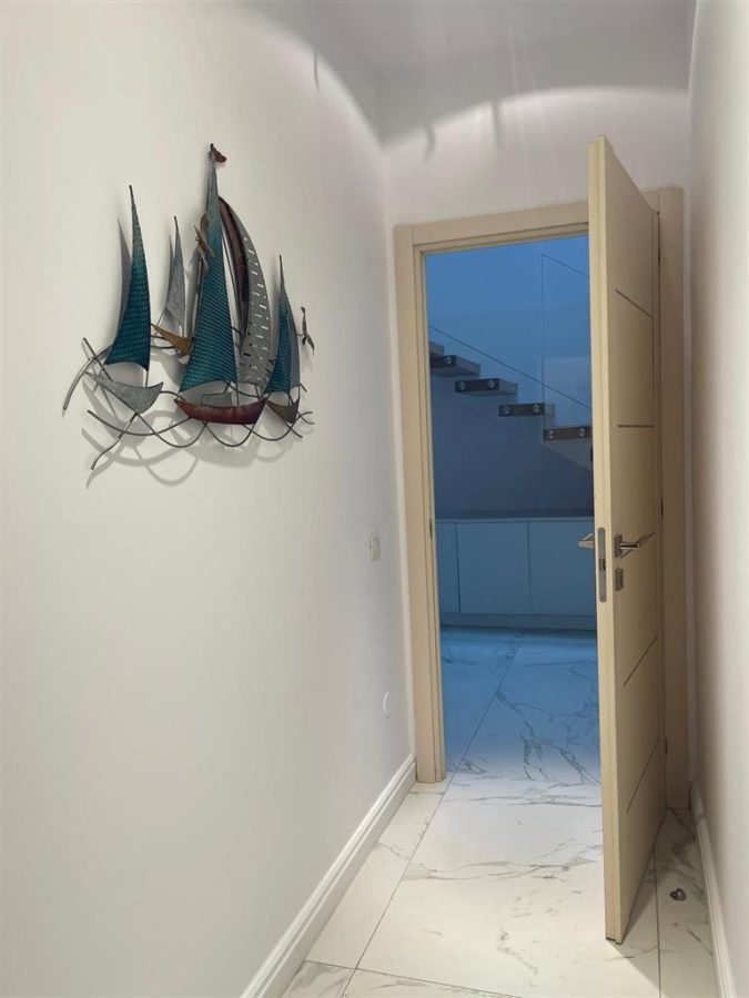 INCHIRIERE APARTAMENT 4 CAMERE TIP DUPLEX ZONA HERASTRAU - N. CARAMFIL- VIRGIL MADGEARU - foto 11