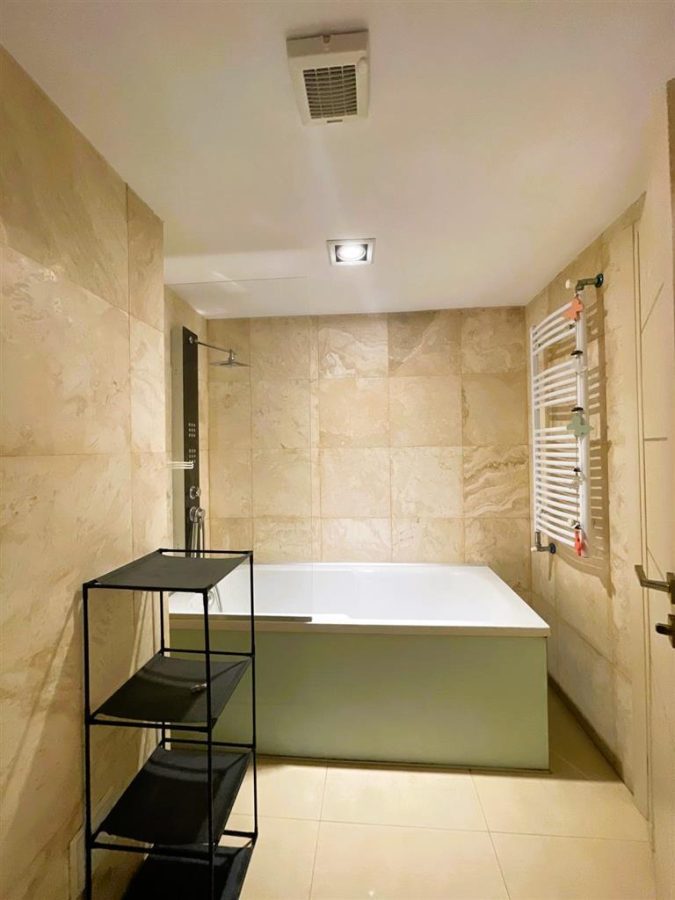 INCHIRIERE APARTAMENT 4 CAMERE TIP DUPLEX ZONA HERASTRAU - N. CARAMFIL- VIRGIL MADGEARU - foto 21