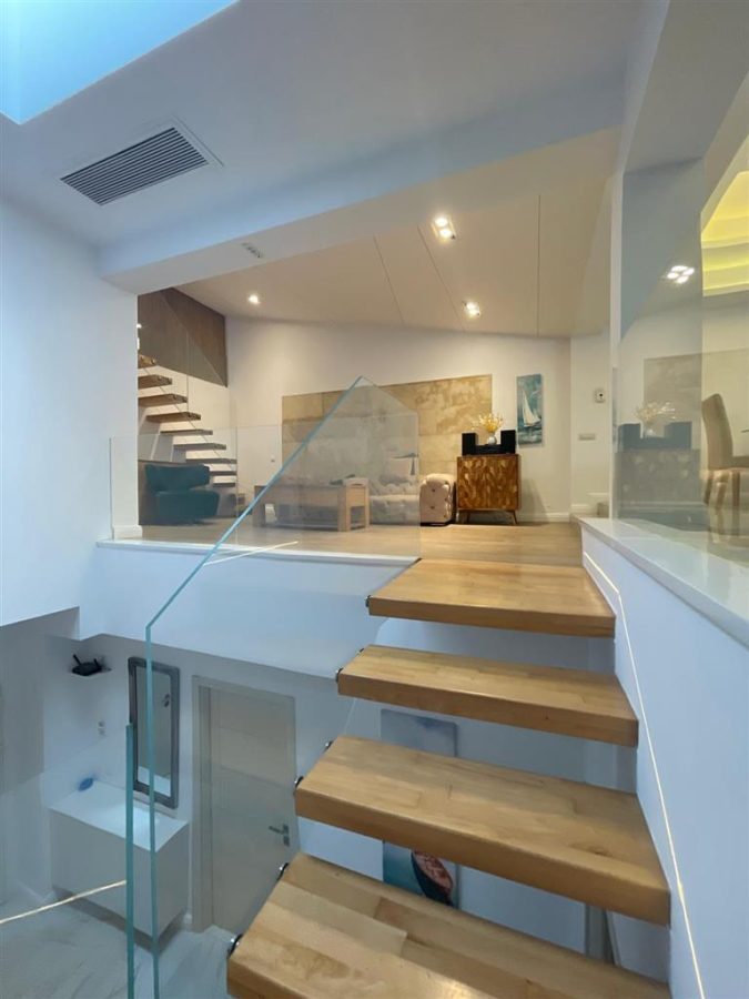 INCHIRIERE APARTAMENT 4 CAMERE TIP DUPLEX ZONA HERASTRAU - N. CARAMFIL- VIRGIL MADGEARU - foto 25