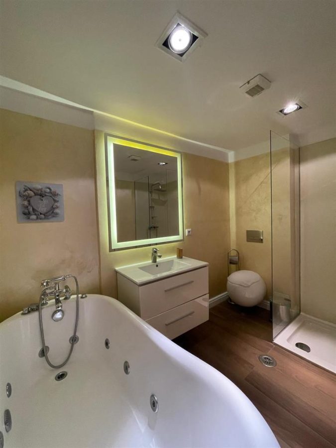 INCHIRIERE APARTAMENT 4 CAMERE TIP DUPLEX ZONA HERASTRAU - N. CARAMFIL- VIRGIL MADGEARU - foto 5