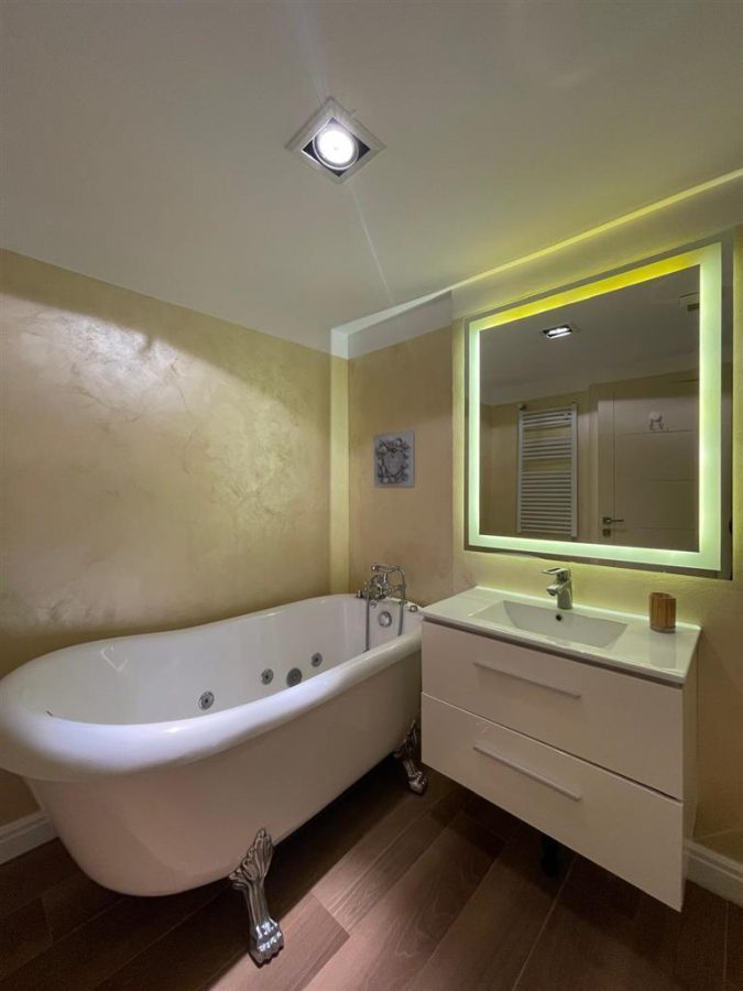 INCHIRIERE APARTAMENT 4 CAMERE TIP DUPLEX ZONA HERASTRAU - N. CARAMFIL- VIRGIL MADGEARU - foto 6