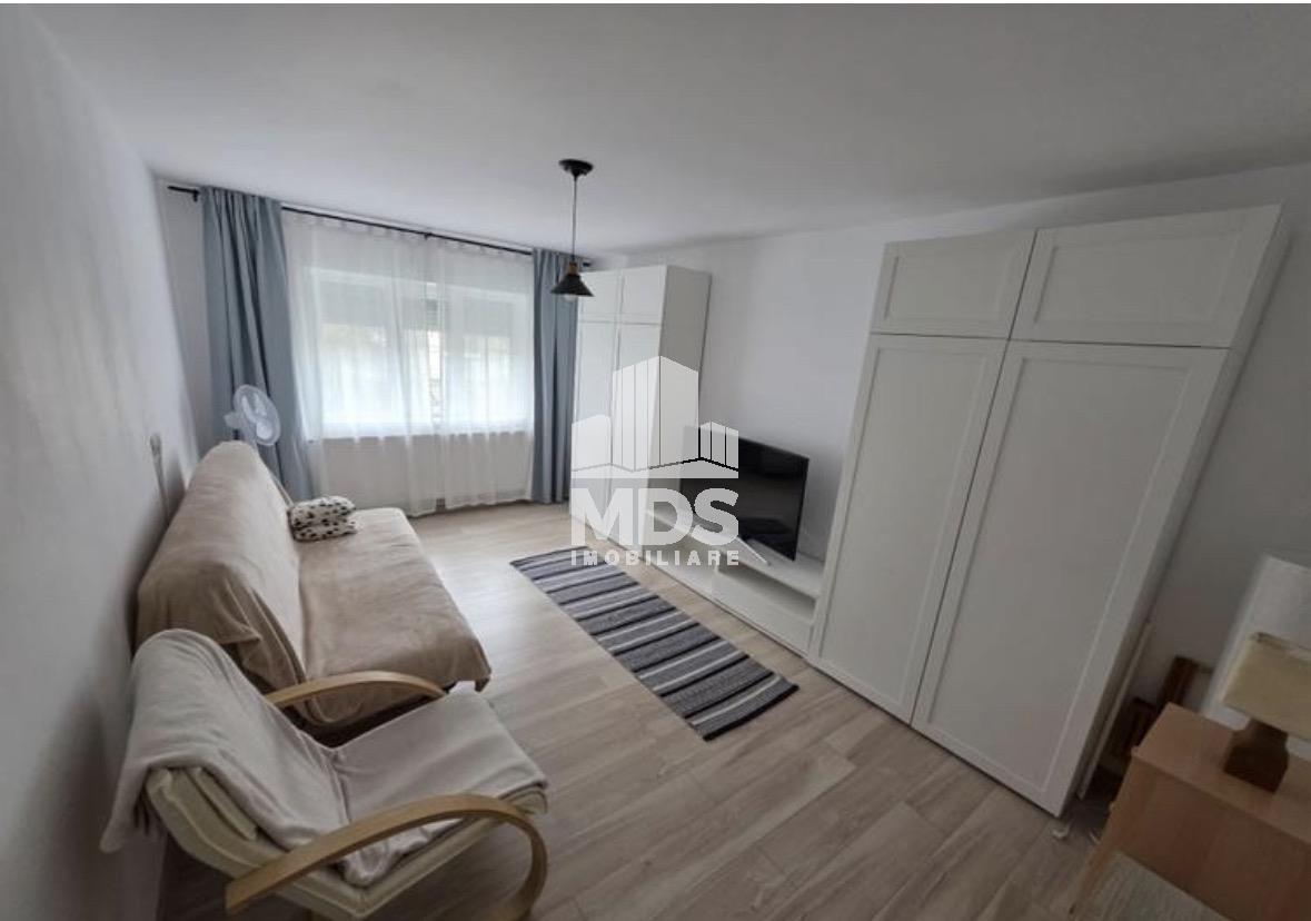 Decomandat la etaj 1 cu centrala propie - foto 15