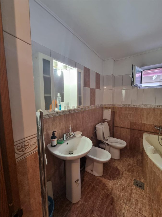 Casă de vânzare Iași-Capăt Cug-Valea Adâncă, la doar câteva minute de oraș - Ocazie - foto 19