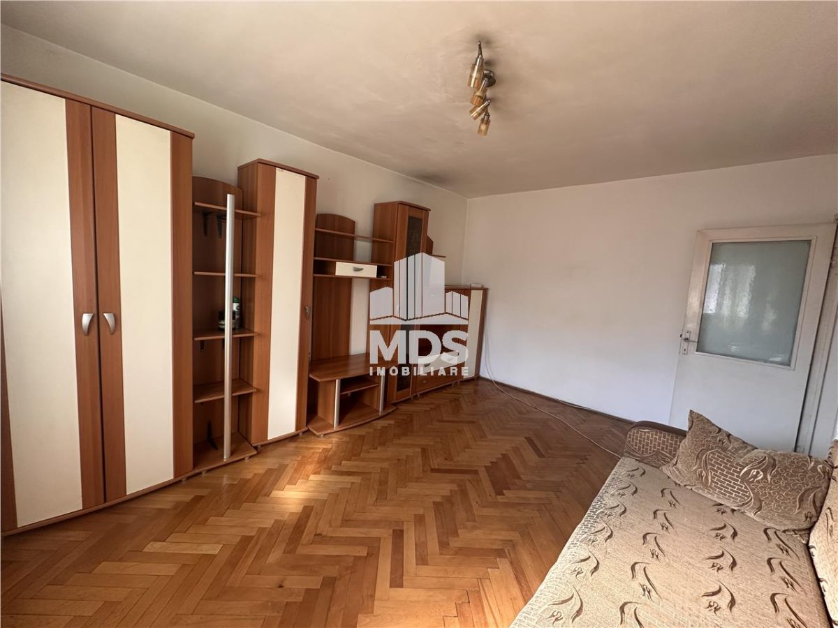 Decomandat la etajul 1 linga Antalya - 