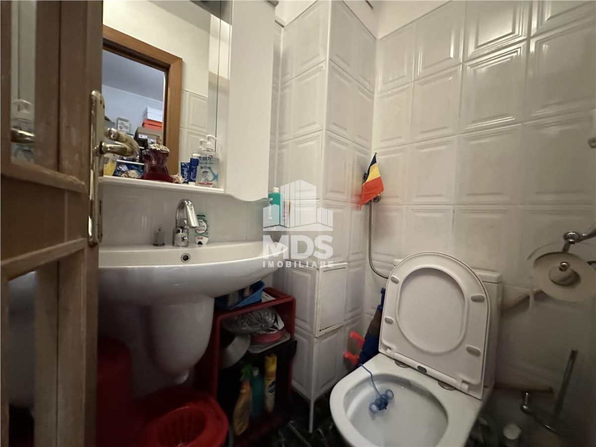 Mobilat si utilat la etajul 2 cu 2 bai - foto 8