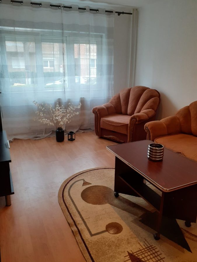 Mobilat si utilat la parter inalt, modificat in 3 camere - foto 2