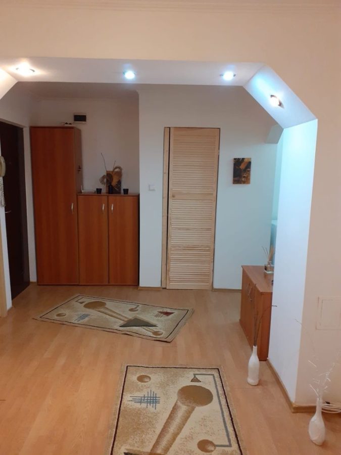 Mobilat si utilat la parter inalt, modificat in 3 camere - foto 6