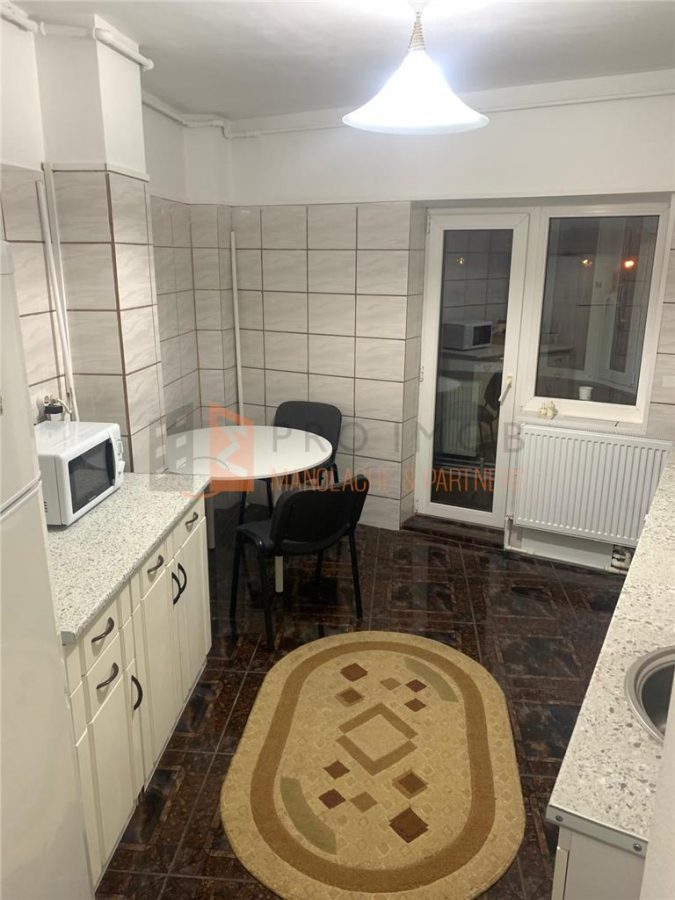 Apartament 3 camere cf 1 decomandat zona Ultracentrala - foto 4