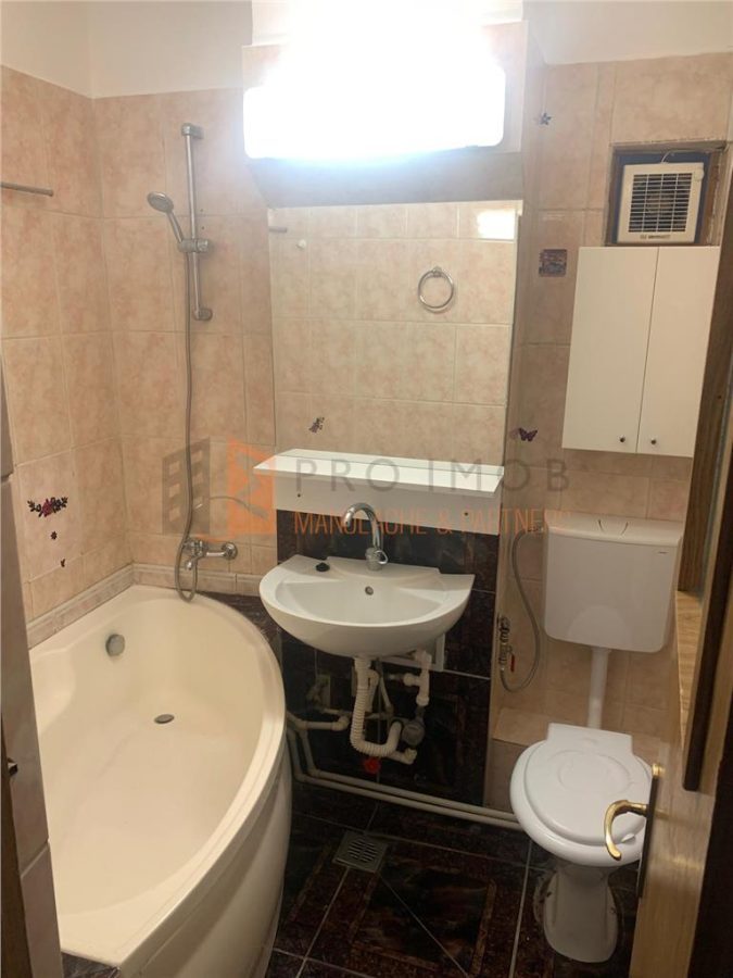 Apartament 3 camere cf 1 decomandat zona Ultracentrala - foto 5