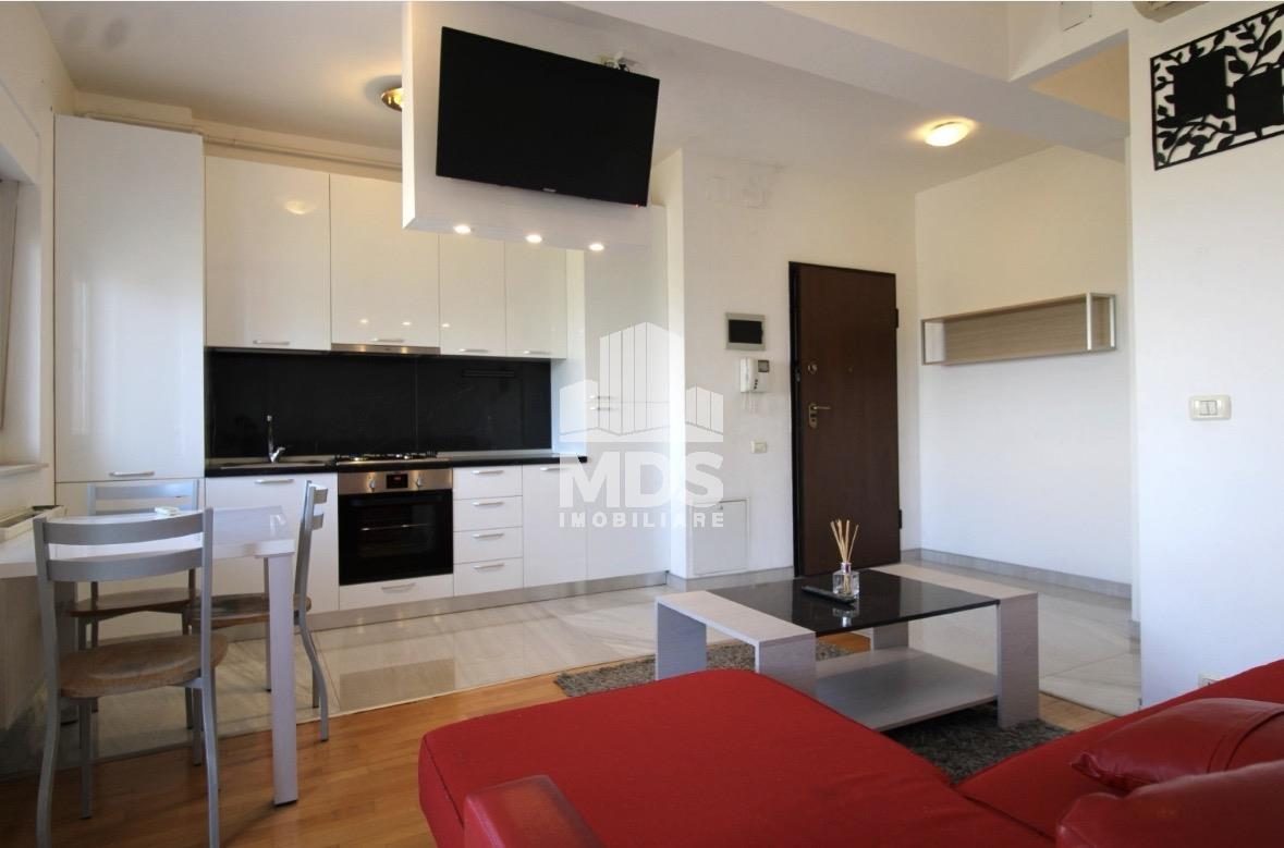 Mobilat si utilat la et 2 cu loc de parcare inclus - 