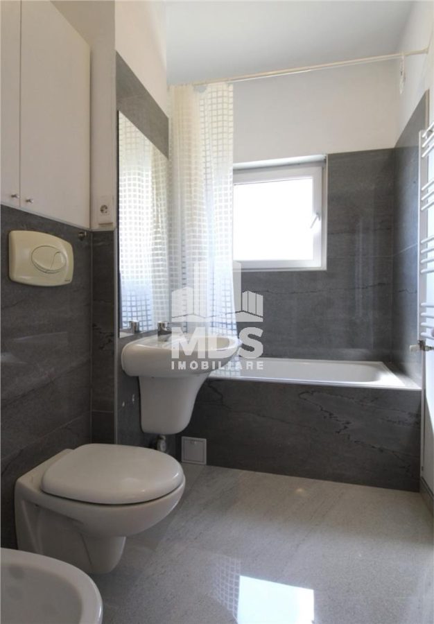 Mobilat si utilat la et 2 cu loc de parcare inclus - foto 2