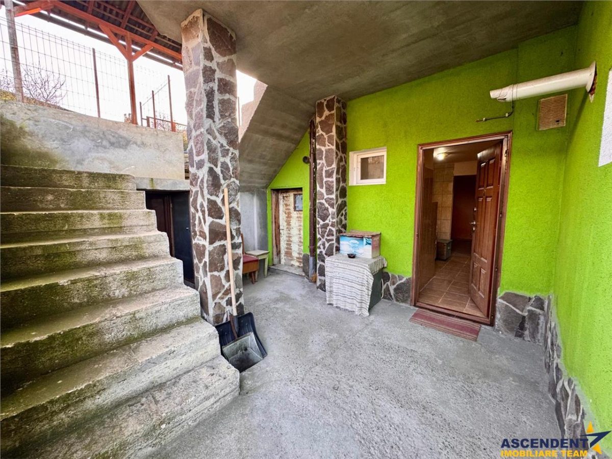 Casa potential:locuire multifamiliala,activitati comerciale,birouri,677 mp teren - foto 11