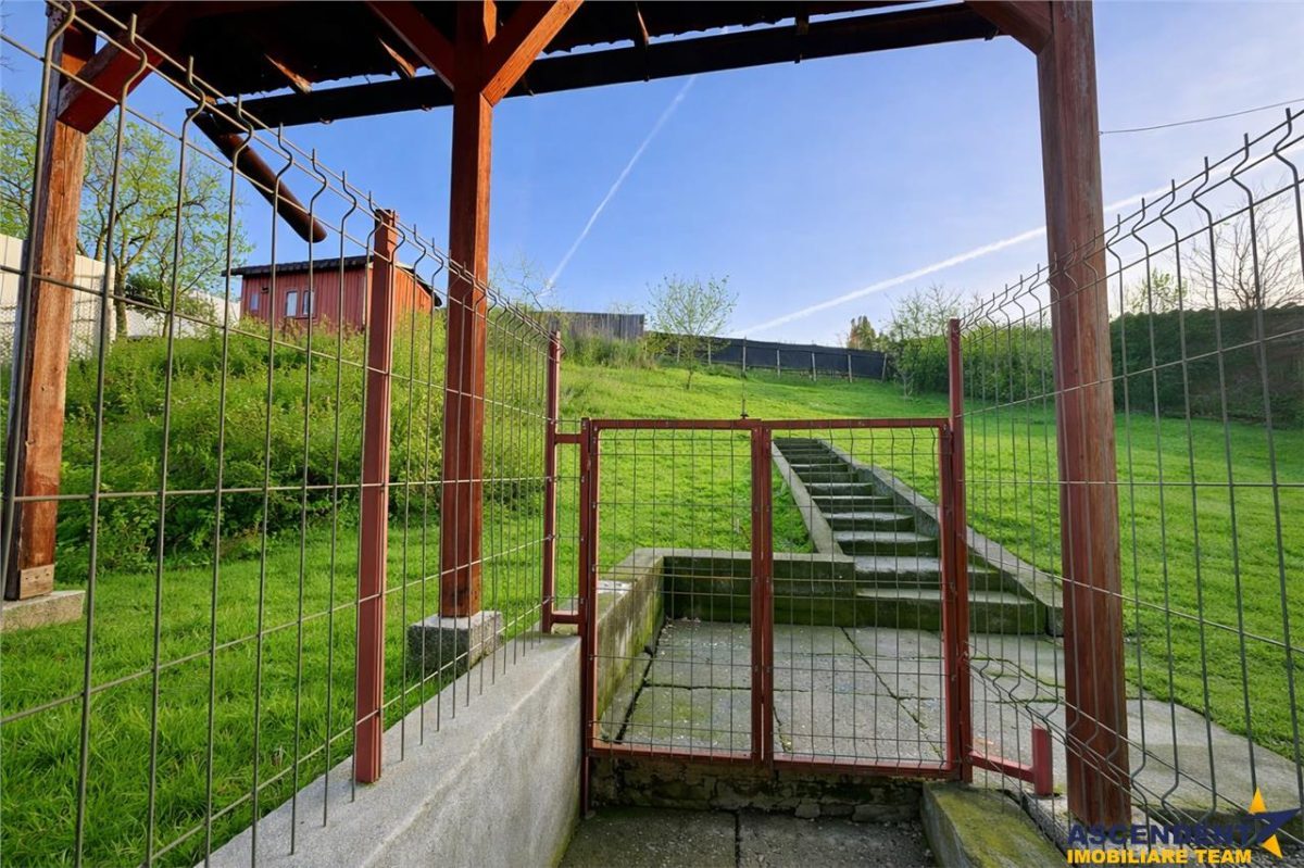 Casa potential:locuire multifamiliala,activitati comerciale,birouri,677 mp teren - foto 14