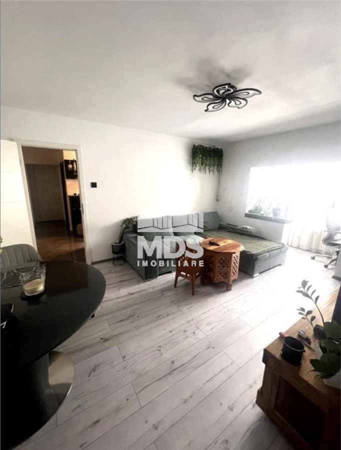 3 camere la etajul 2 cu 2 bai, linga Generala 30 - foto 2