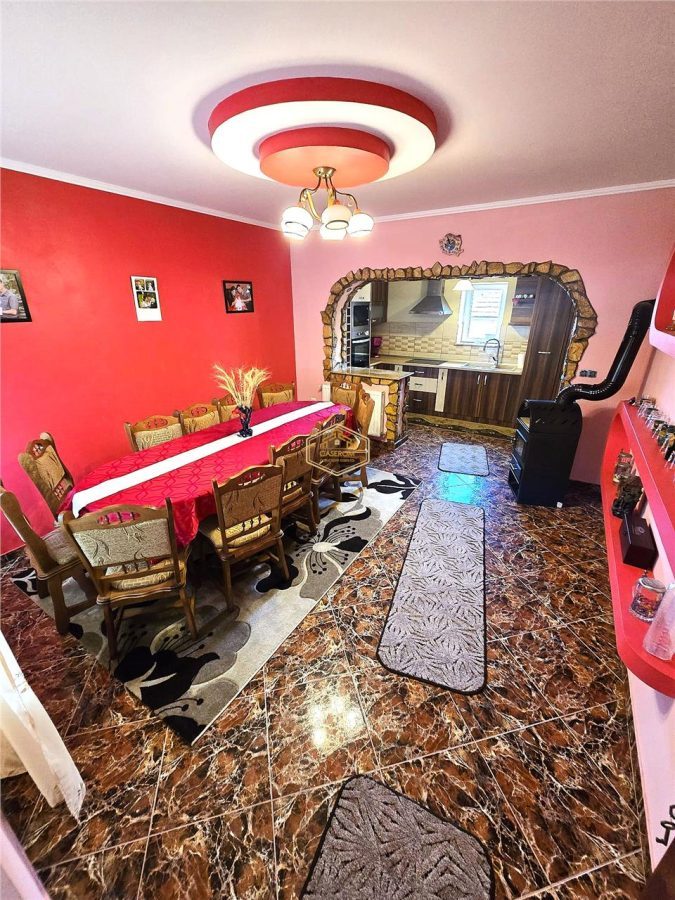 Casa complet mobilata si utilata | Teren 2500 mp | Liniste, natura autentic romanesc - foto 16