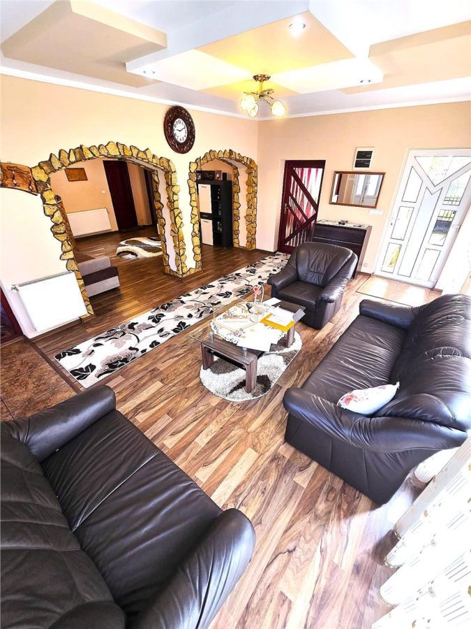 Casa complet mobilata si utilata | Teren 2500 mp | Liniste, natura autentic romanesc - foto 4