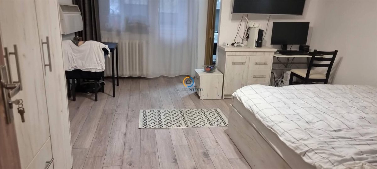 Garsoniera Craiovei cf. I, parter cu balcon - 