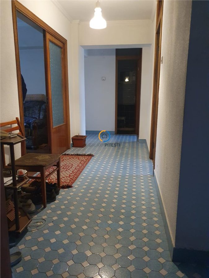 Apartament patru camere Ultracentral, etaj intermediar - foto 5
