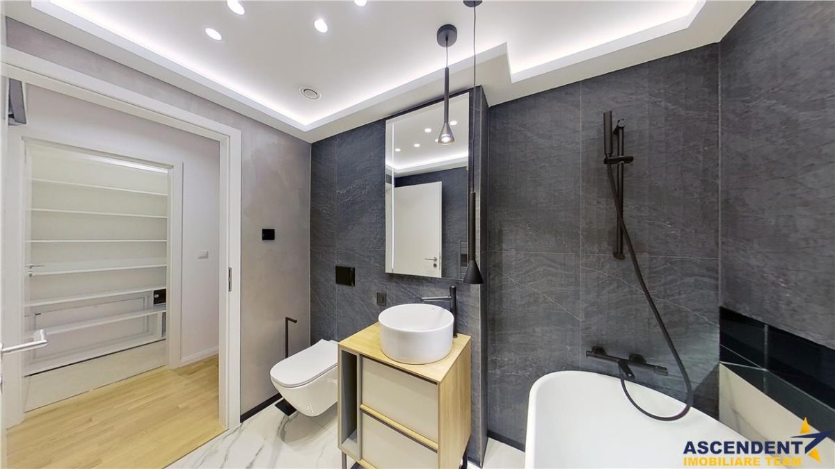 Cosmopolit Central, Studio  LUX in fin aliniament, parcare subteran - foto 14