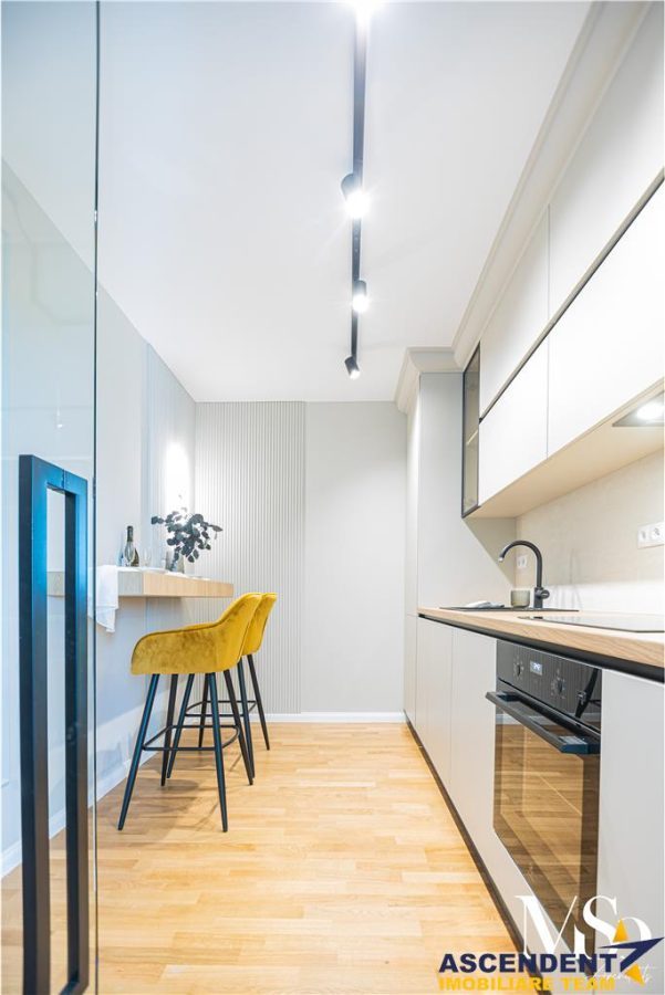 Cosmopolit Central, Studio  LUX in fin aliniament, parcare subteran - foto 15