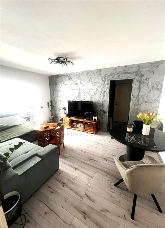 SOARELUI - ETAJ 2 - BLOC IZOLAT - 3 CAMERE - 2 BAI - CENTRALA PROPRIE - CLIMA - foto 2