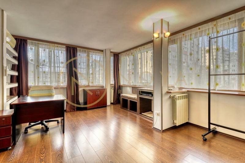 Apartament in Vila 5 camere / Spatiu Birou | Piata Victoriei Kiseleff - foto 3