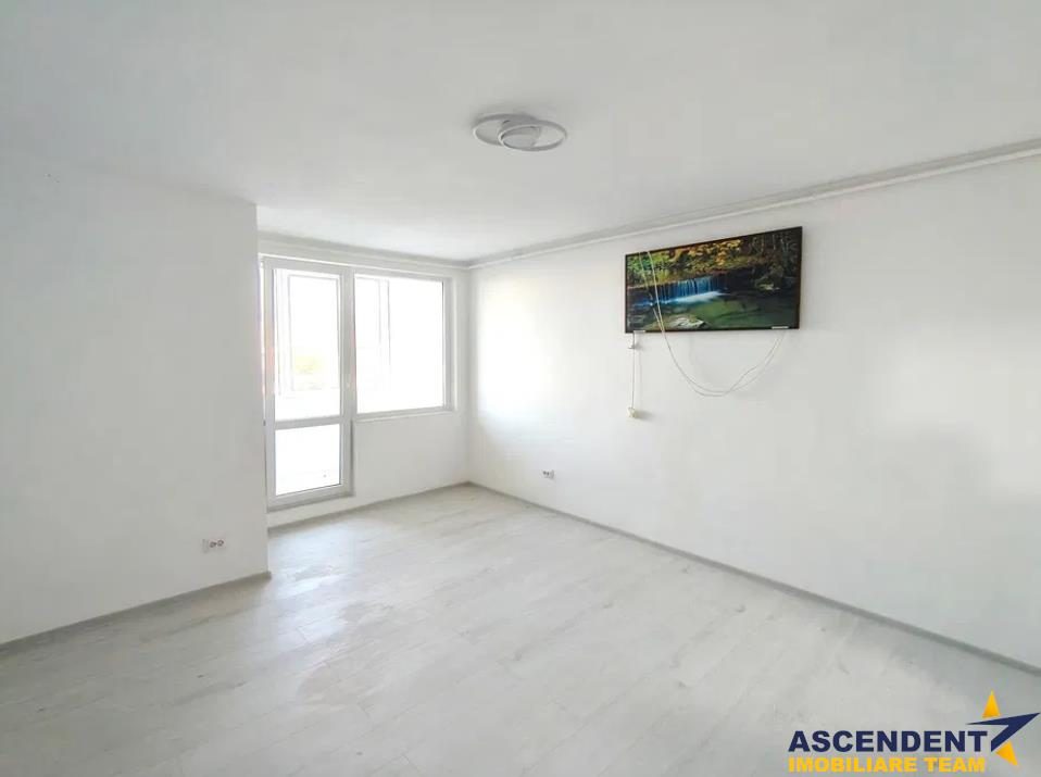 Garsoniera renovata, decomandata, in cartier Noua, Brasov - 