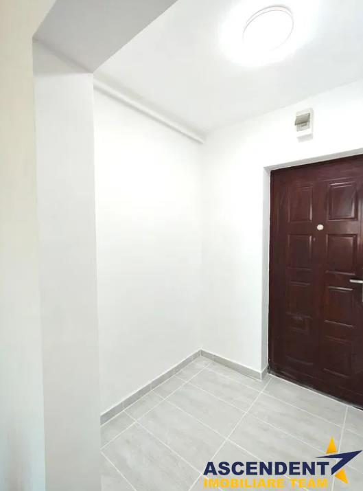 Garsoniera renovata, decomandata, in cartier Noua, Brasov - foto 2