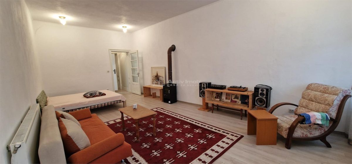 Chirie Resita  Apartament 90 mp. etj.1 la casa. - foto 2