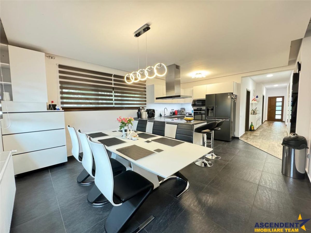 LIVE&Film! Resedinta de elita design aparte, amplasament apreciabil,Livezeni, Mures - foto 4