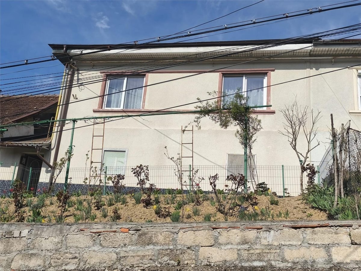 Resita Casa 2 Garaje Zona Lendt - foto 2