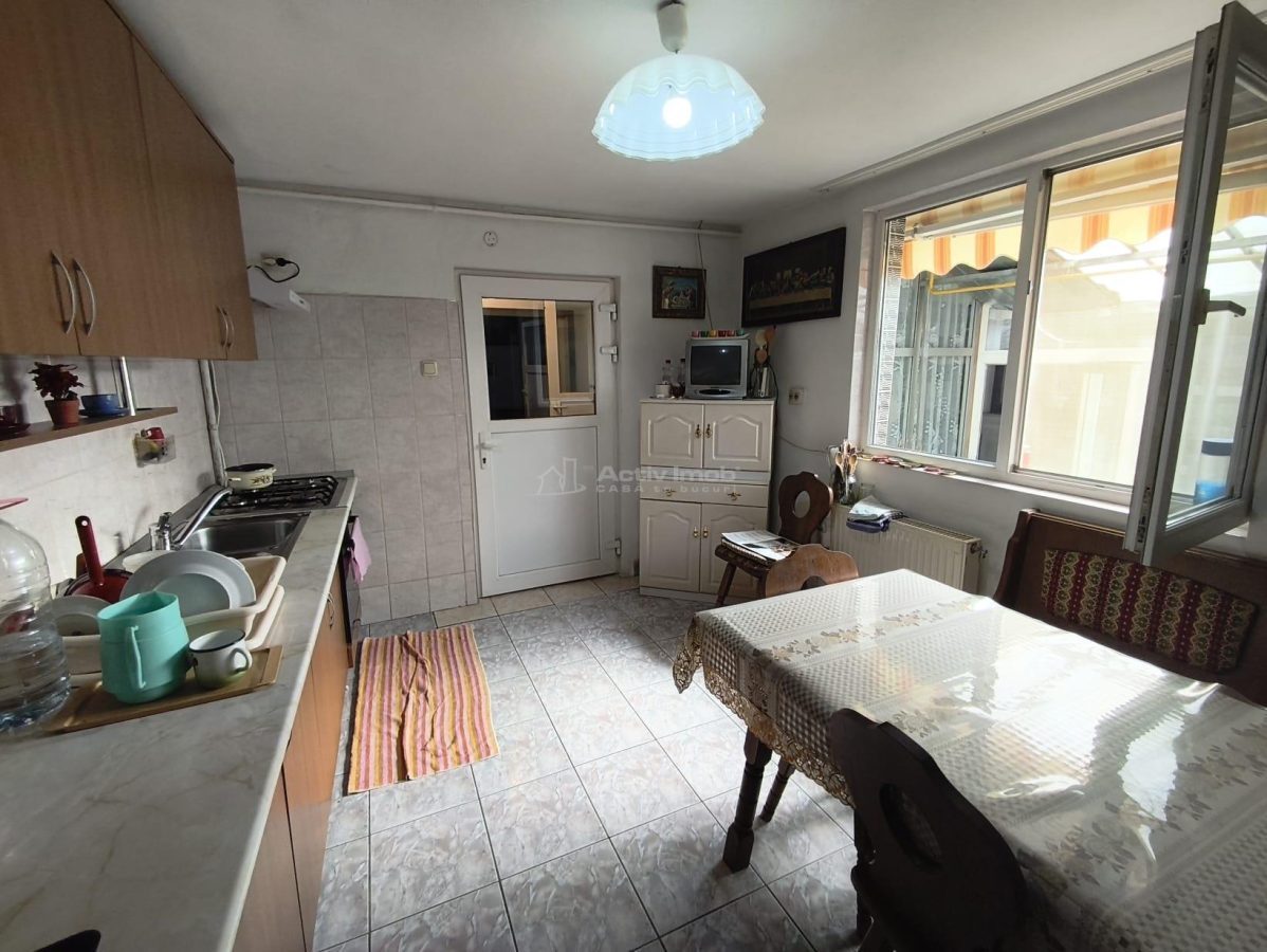 Resita Casa 2 Garaje Zona Lendt - foto 17