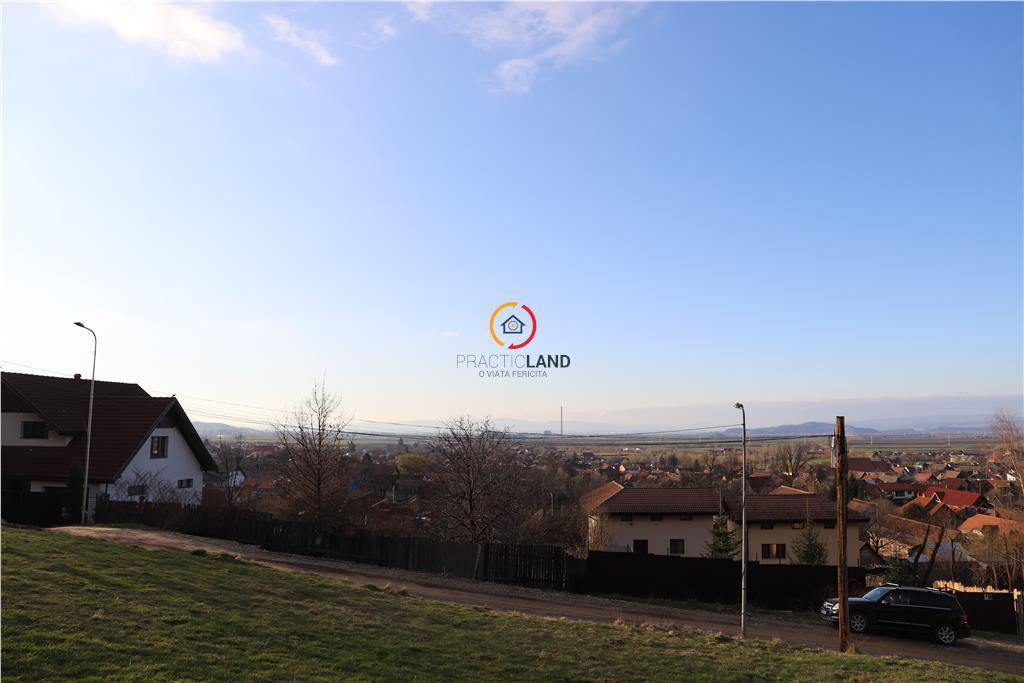 teren insorit cu panorama deosebita - foto 9