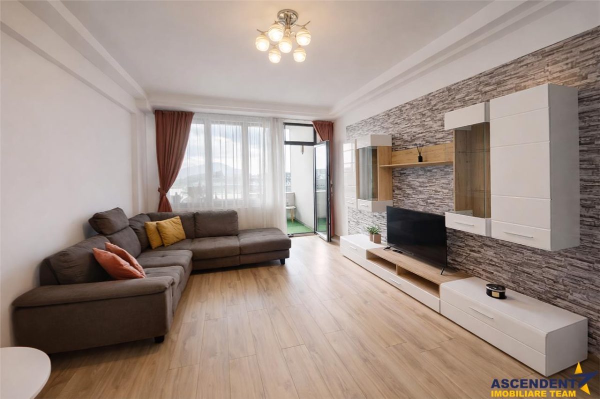 80mp,decomandat,mobilat,accesorizat,cu orizont catre munti,parcare,Isaran,Coresi, Tractorul, Brasov - 