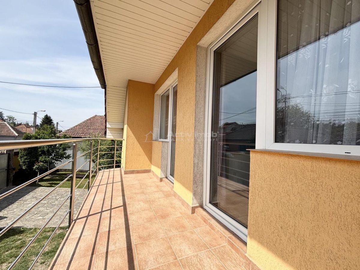 Casa - Vila - str. Piatra Craiului - foto 14