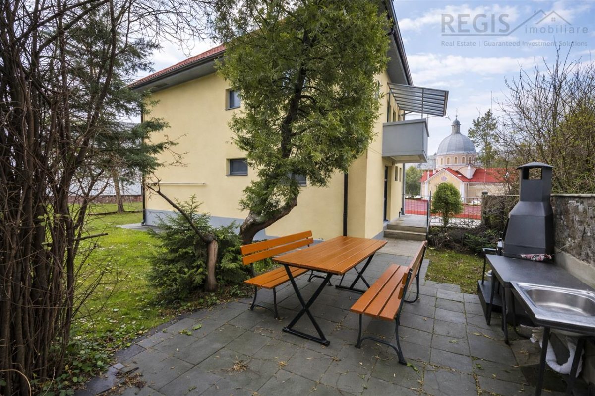 Apartament 2 Camere in Centrul Istoric cu Garaj si Curte - foto 2