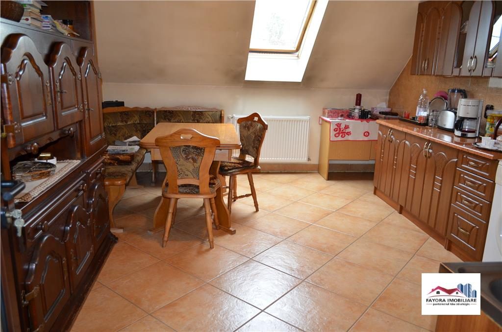 Casa si Spatiu Comercial de Vanzare Zona Semicentrala - foto 4