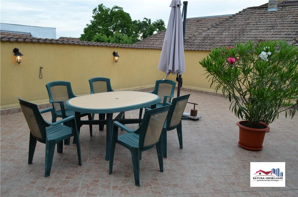 Casa si Spatiu Comercial de Vanzare Zona Semicentrala - foto 8