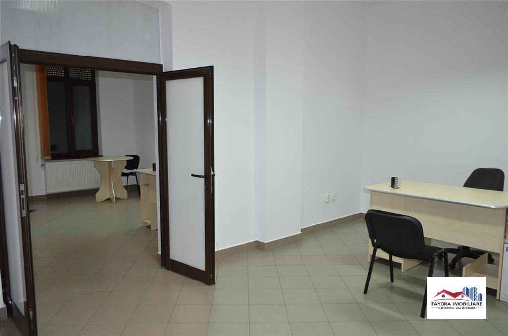 Casa si Spatiu Comercial de Vanzare Zona Semicentrala - foto 10
