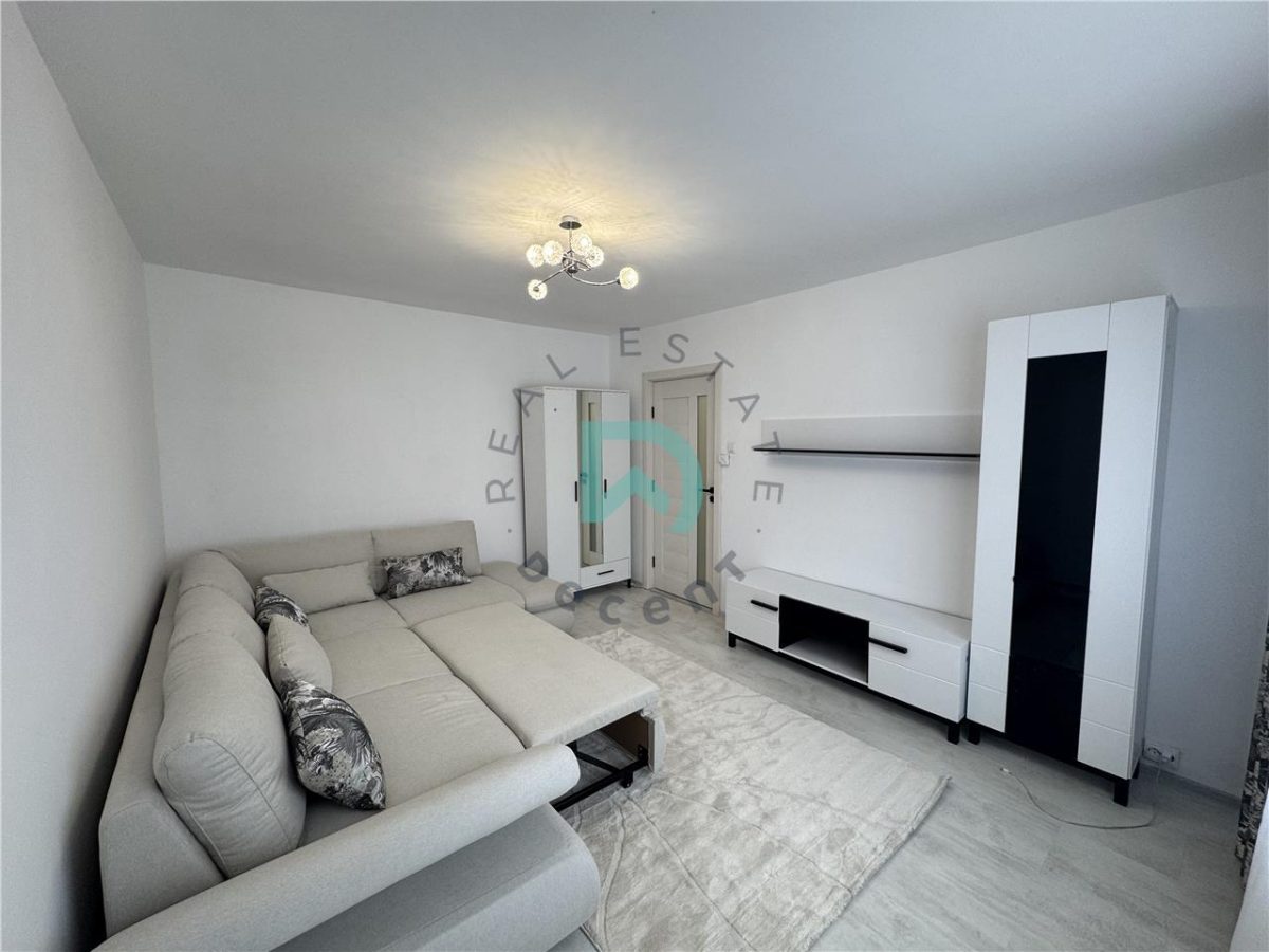 Garsoniera Astra, bloc de apartamente, Brasov - 