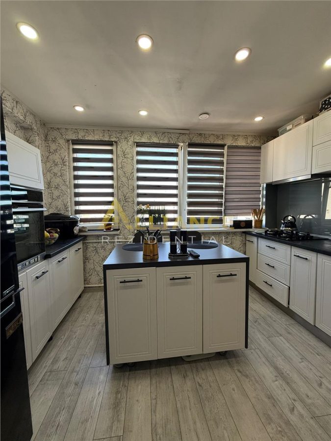 {Bulevardul 1 Decembrie } Apartament 3 camere mobilat-utilat - foto 10