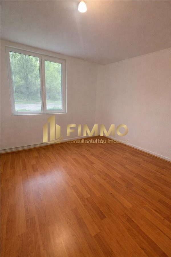 Spatiu central | Pretabil birou | ID: 1710 - foto 2