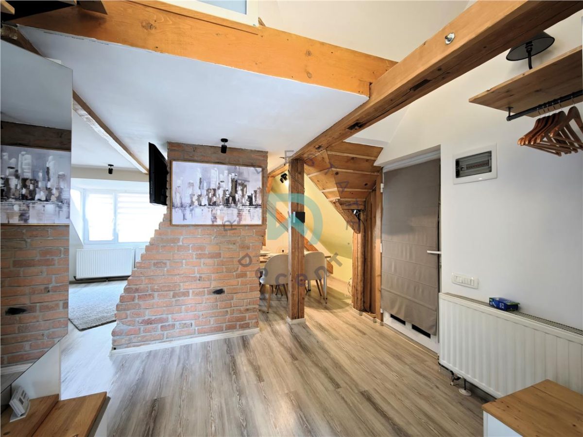 Închiriez Mansardă, Magazinul Star, Brașov - 