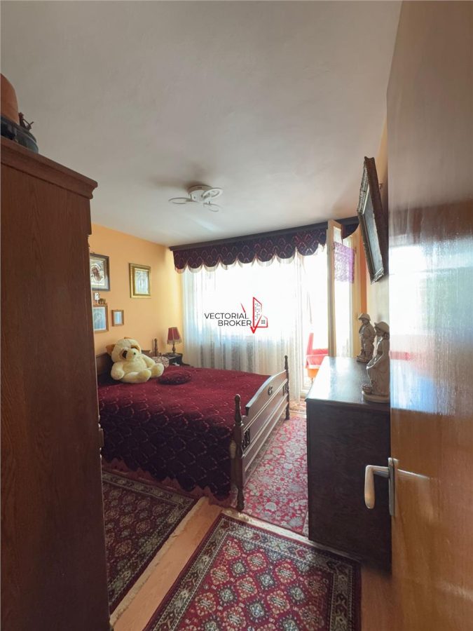 Apartament 3 camere Dristor Biserica Rimnicu Sarat - foto 3