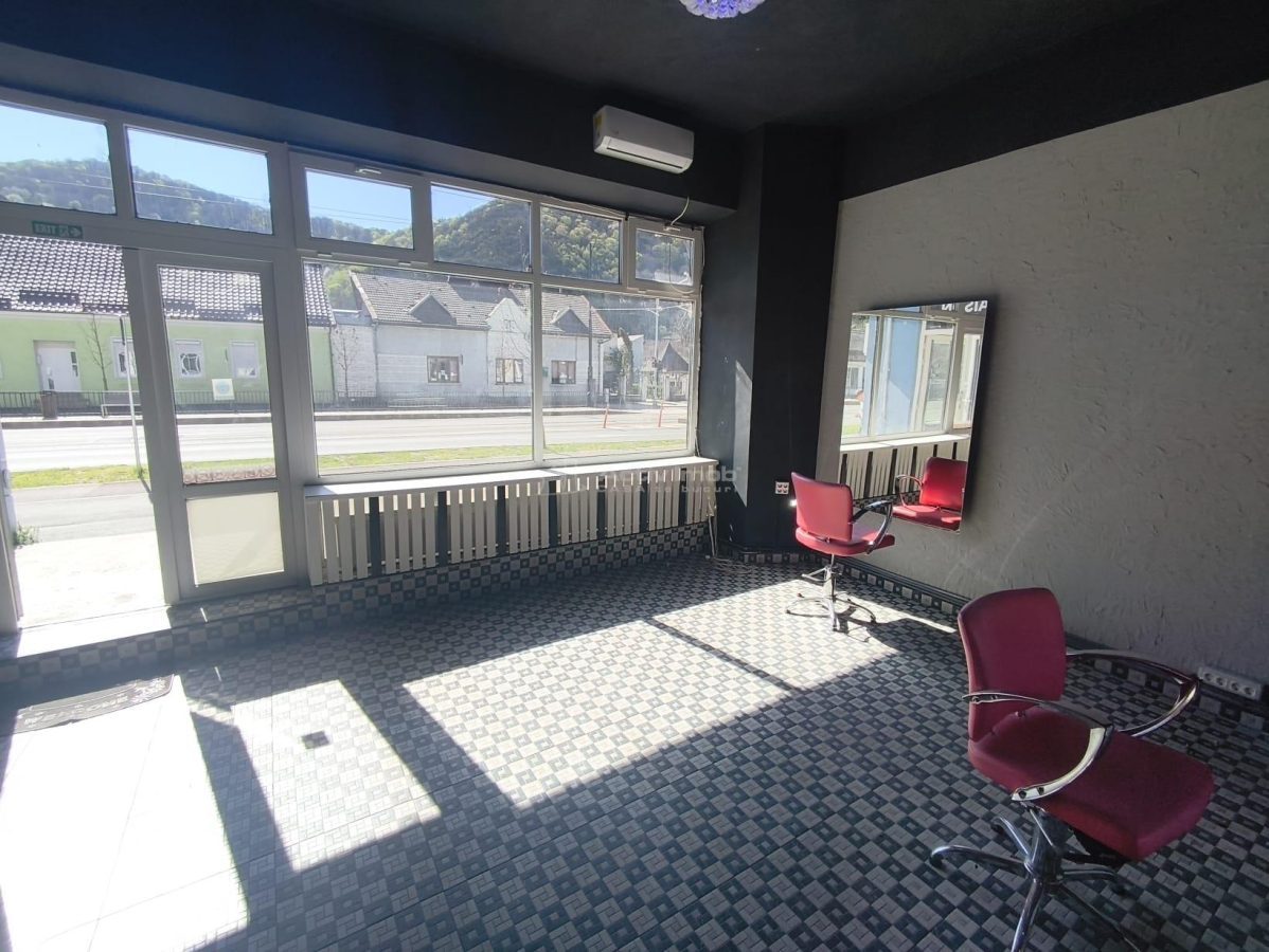 Resita, Chirie Spatiu Comercial Zona Posta - foto 3