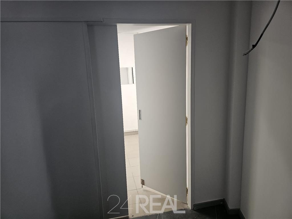 Spatiu comercial de inchiriat la Universitate - 50 mp - foto 5