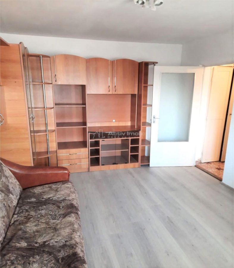 Baia Mare Vanzare I Garsoniera mobilata utilata Zona Liceului Emil Racovita - foto 2