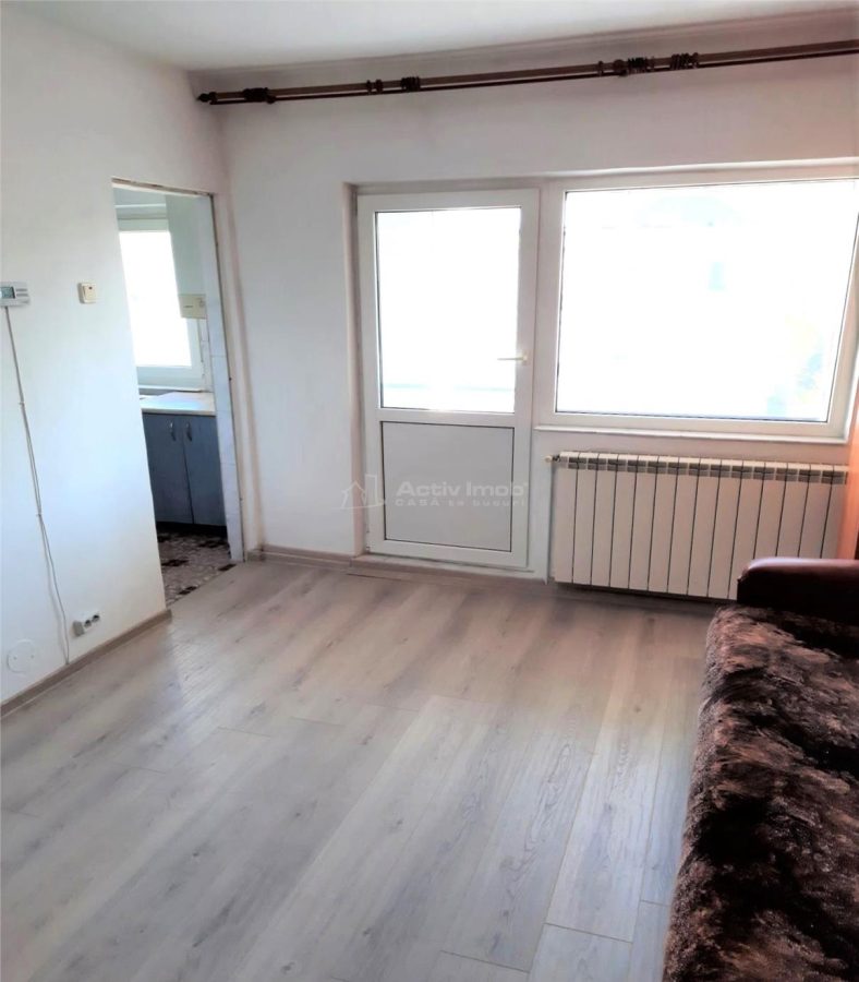 Baia Mare Vanzare I Garsoniera mobilata utilata Zona Liceului Emil Racovita - foto 3