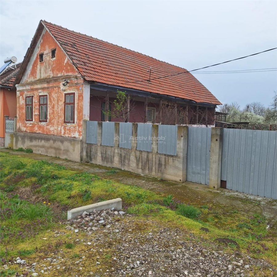 Casa cu Gradina si Teren, 4636 MP. Ghertenis - 